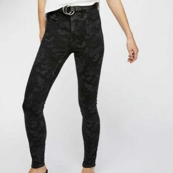 Free People Dark Camo Stretch Skinny Jeans - Picture 1 of 6